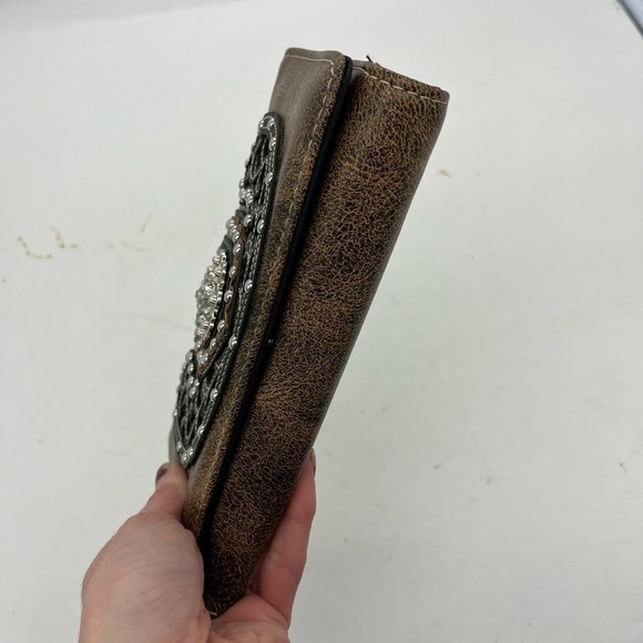 Boutique Brown Western Style Faux Leather Rhinestone Embellished Trifold Wallet - Picture 5 of 12